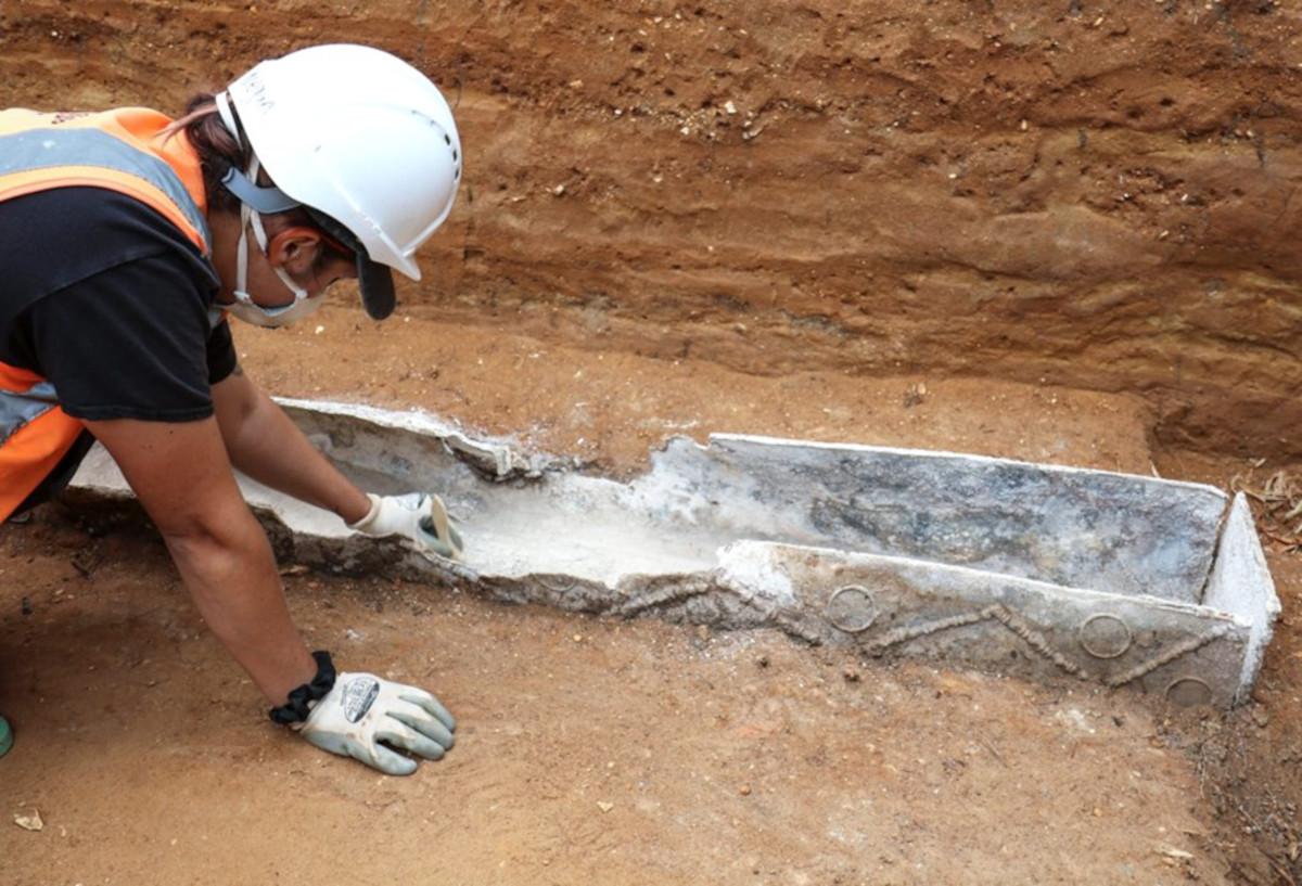 A lady buried with frankincense