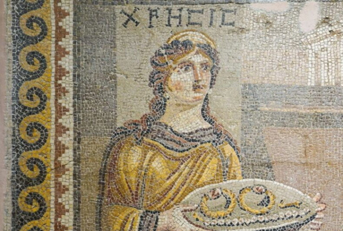 A floor that shows Troy's treasure